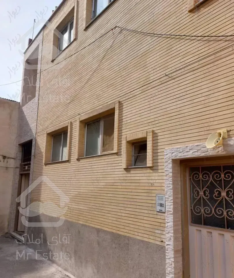 خطیب نرسیده به چهاراه خطیب