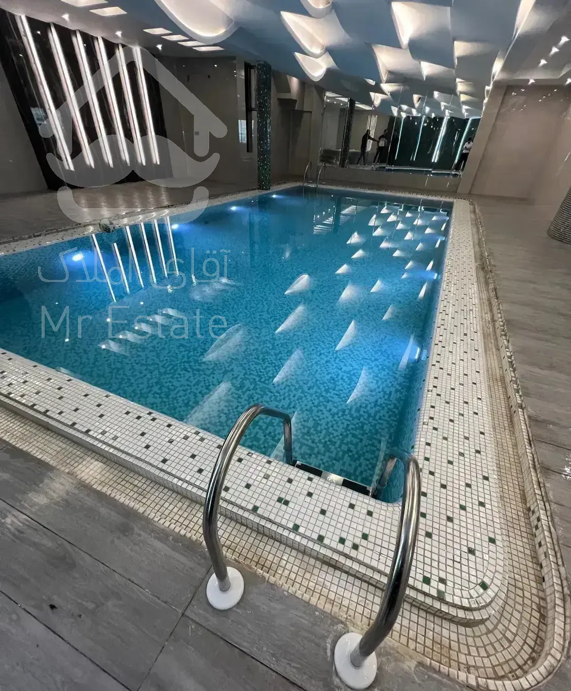 218متری تک واحده /عرصه ارزنده/مشاعات آبی/ 2p لابی