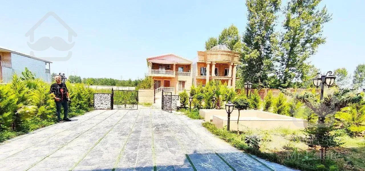 تریبلکس۳۰۰متری(استخروجکوزی)۴خوابه،بنا۳۰۰متری