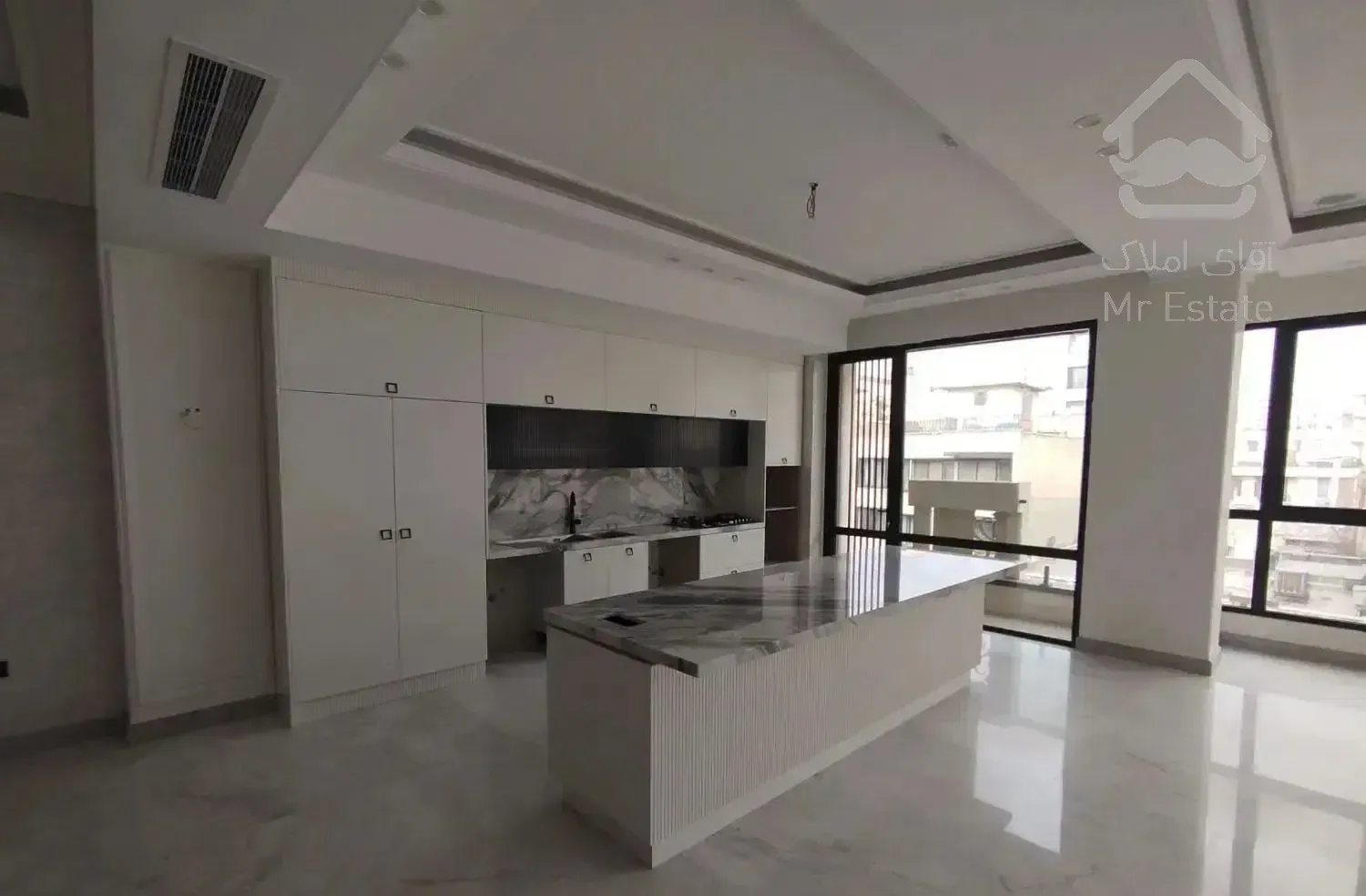 ۱۴۷متر۳خواب/تک واحدی/فول دیزاین/ویو دار