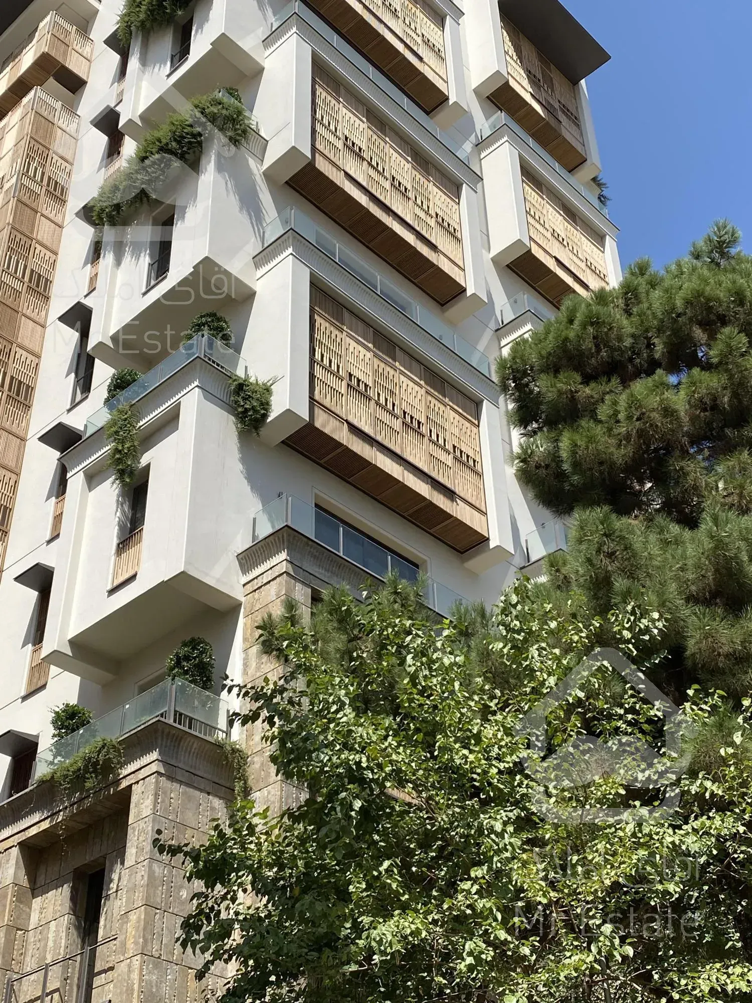 گلستان شمالی فروش پنت هاوس ۵۷۰ متری مدرن