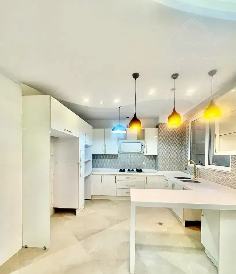 ۱۱۲ متر جردن /۶ ساله /ورودی از حیاط مشجر