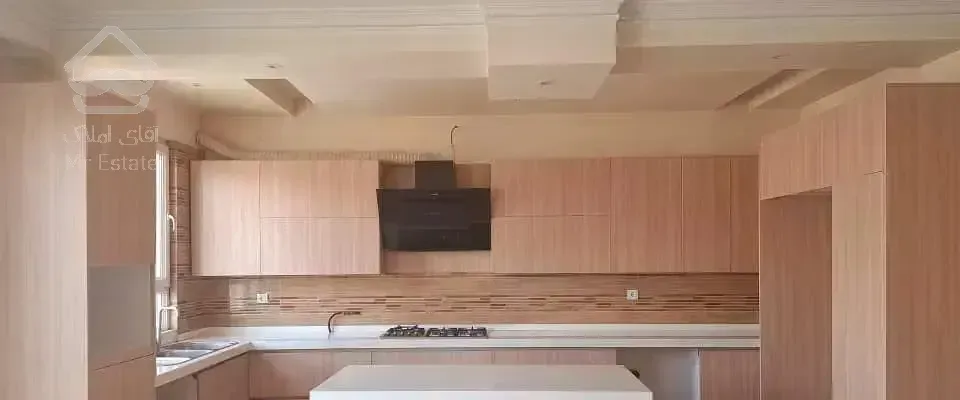 ۱۱۰ متر/پابرجا/۵ سال ساخت/مدرن