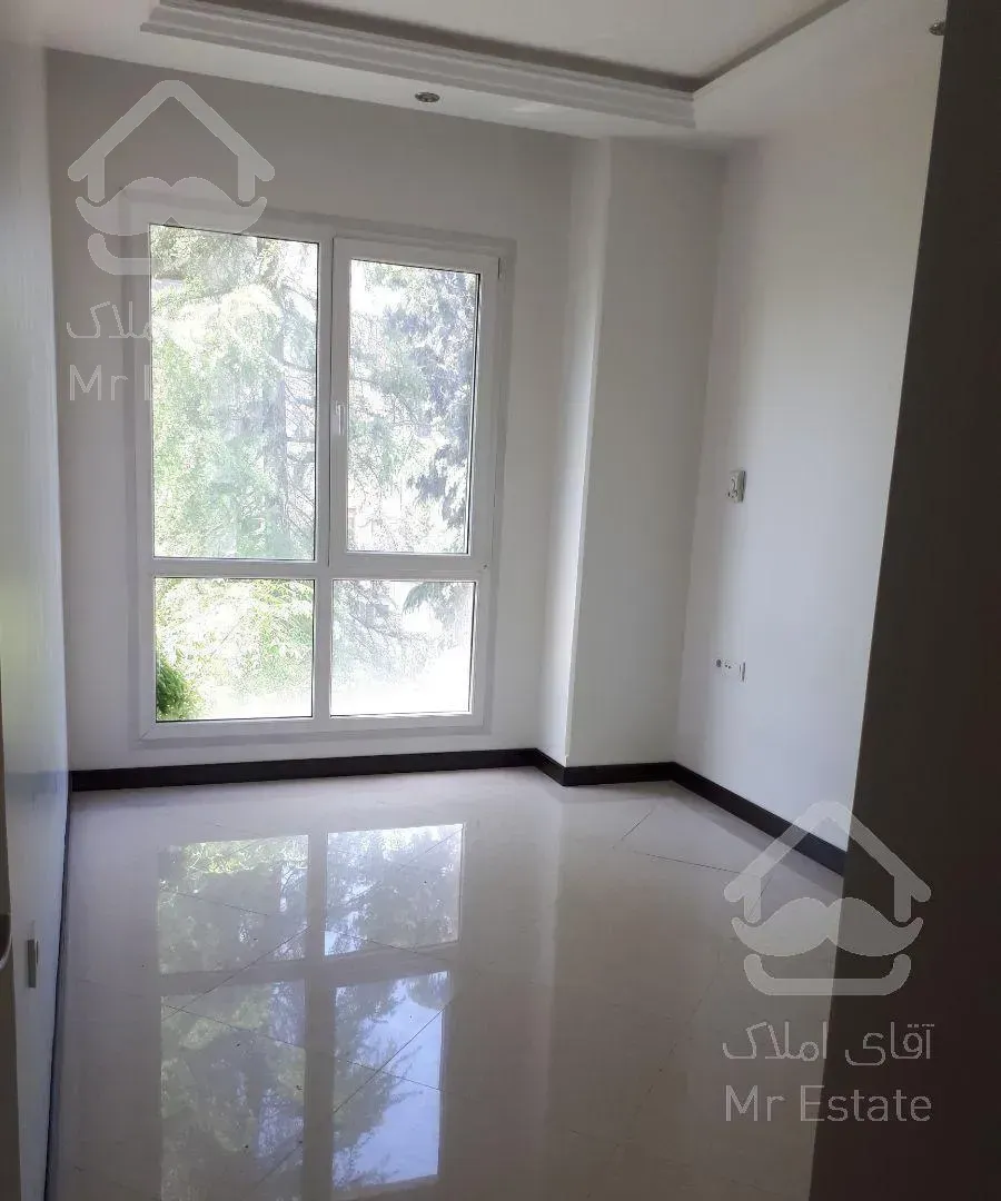 جردن / ۱۷۰ متری / فرعی اعیانی / رو به آفتاب