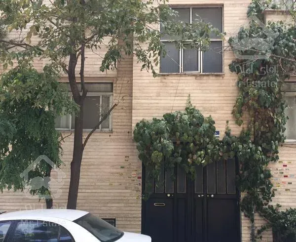 ویلای قابل سکونت۲۴۰متری  نیاوران