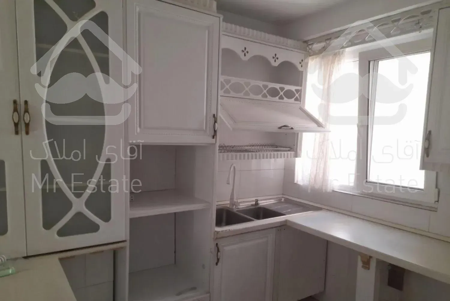 اپارتمان۱۴۰متری سه خواب برج