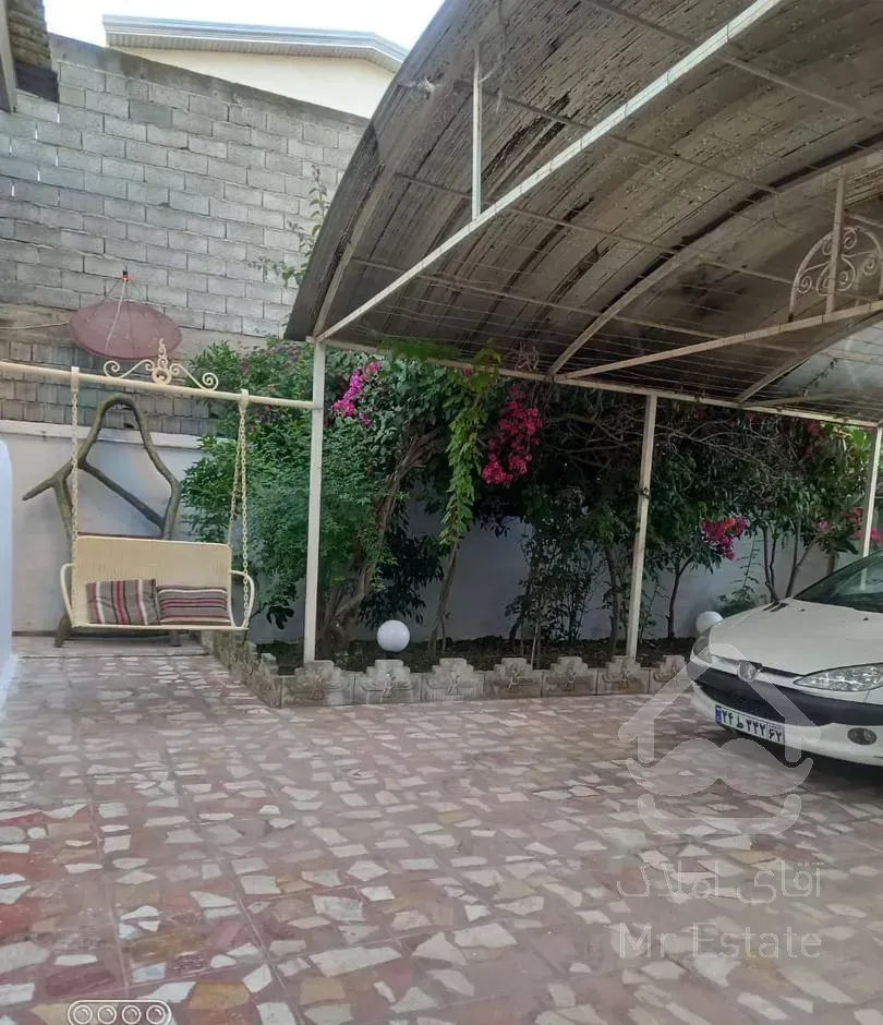 ویلایی با۲۰۰متر زمین چند قدمی ساحل به قیمت