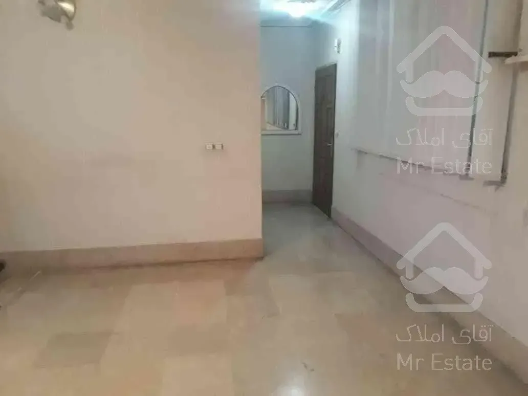 ۶۳ متر تابلو خور  فلکه دوم صادقیه