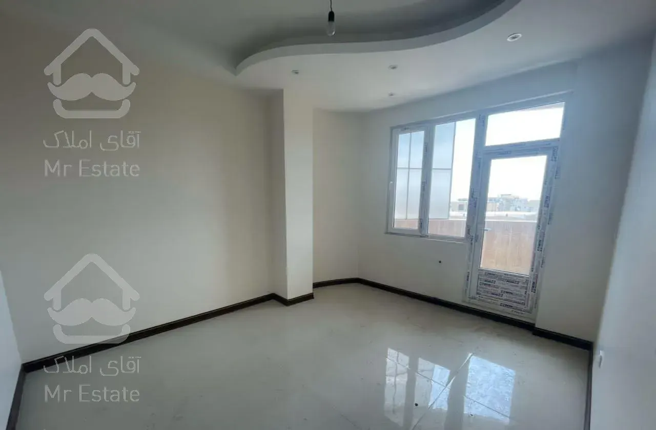 ۲۲۳ متر ، کلید نخورده ، ۴ خواب ، تک واحدی