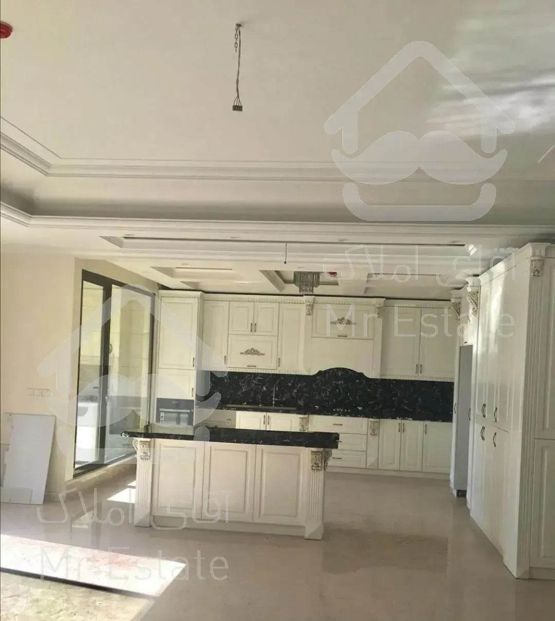 200متر    سه خواب  ونک  شیخ بهایی