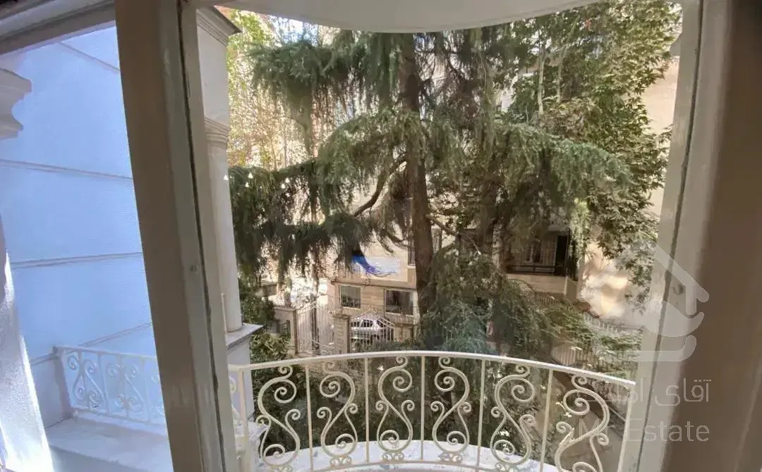 ۱۶۵ متر / آپارتمان باغ + استخر / بالاتر از پل رومی