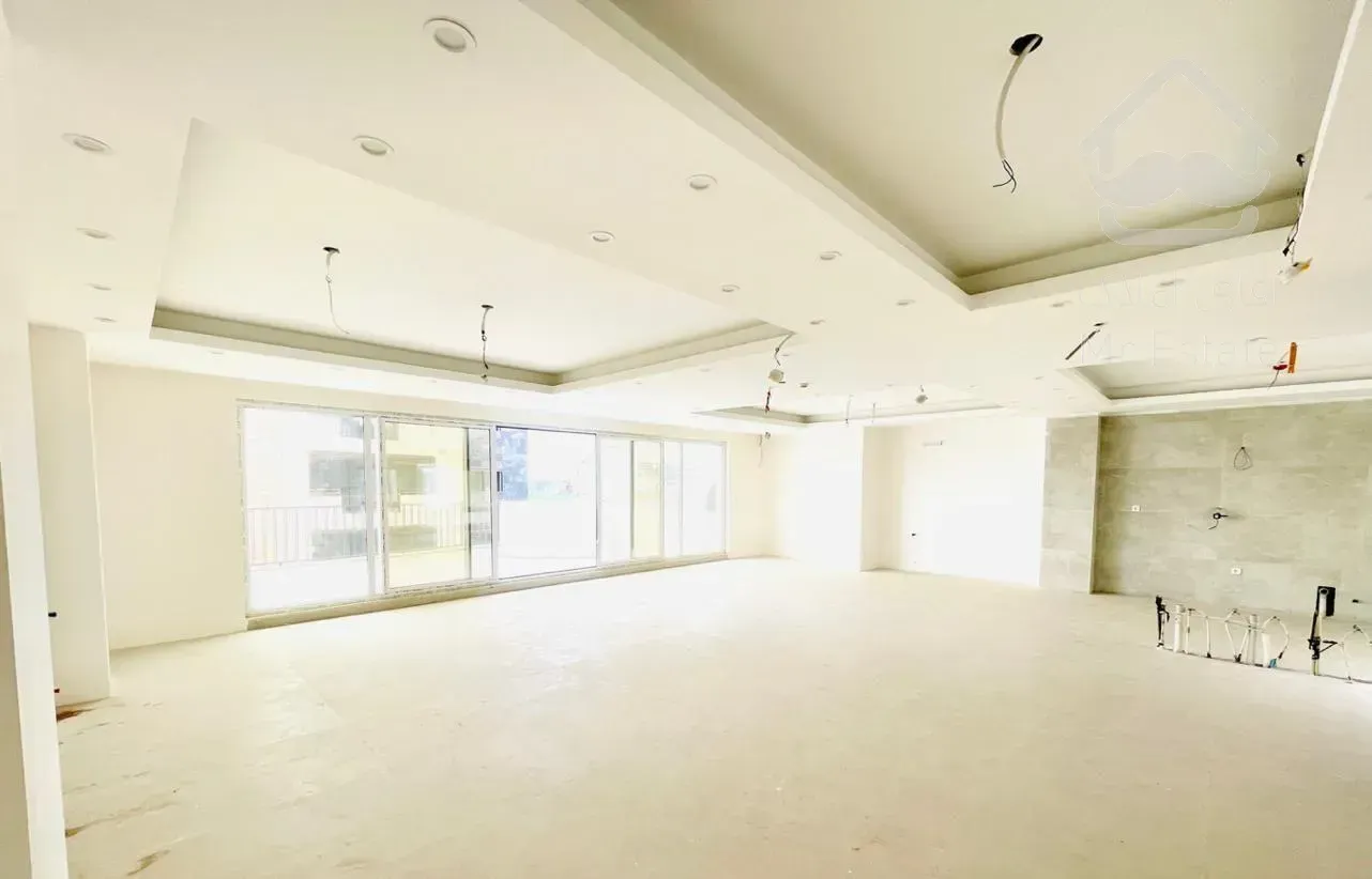 پنت هاوس 260 متری نوساز در میدان خزر