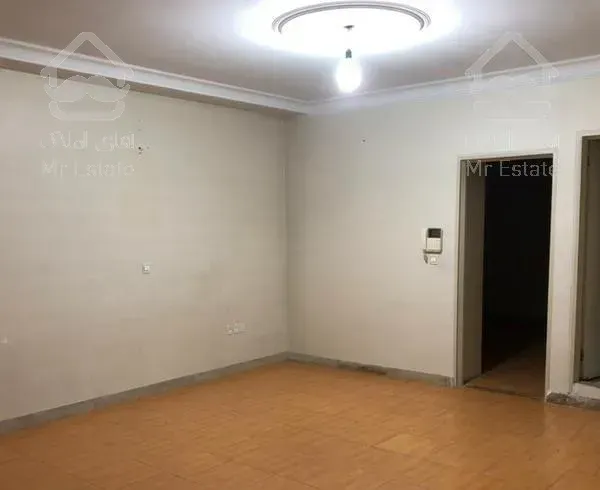 اپارتمان ٨٧ متری غرق نور