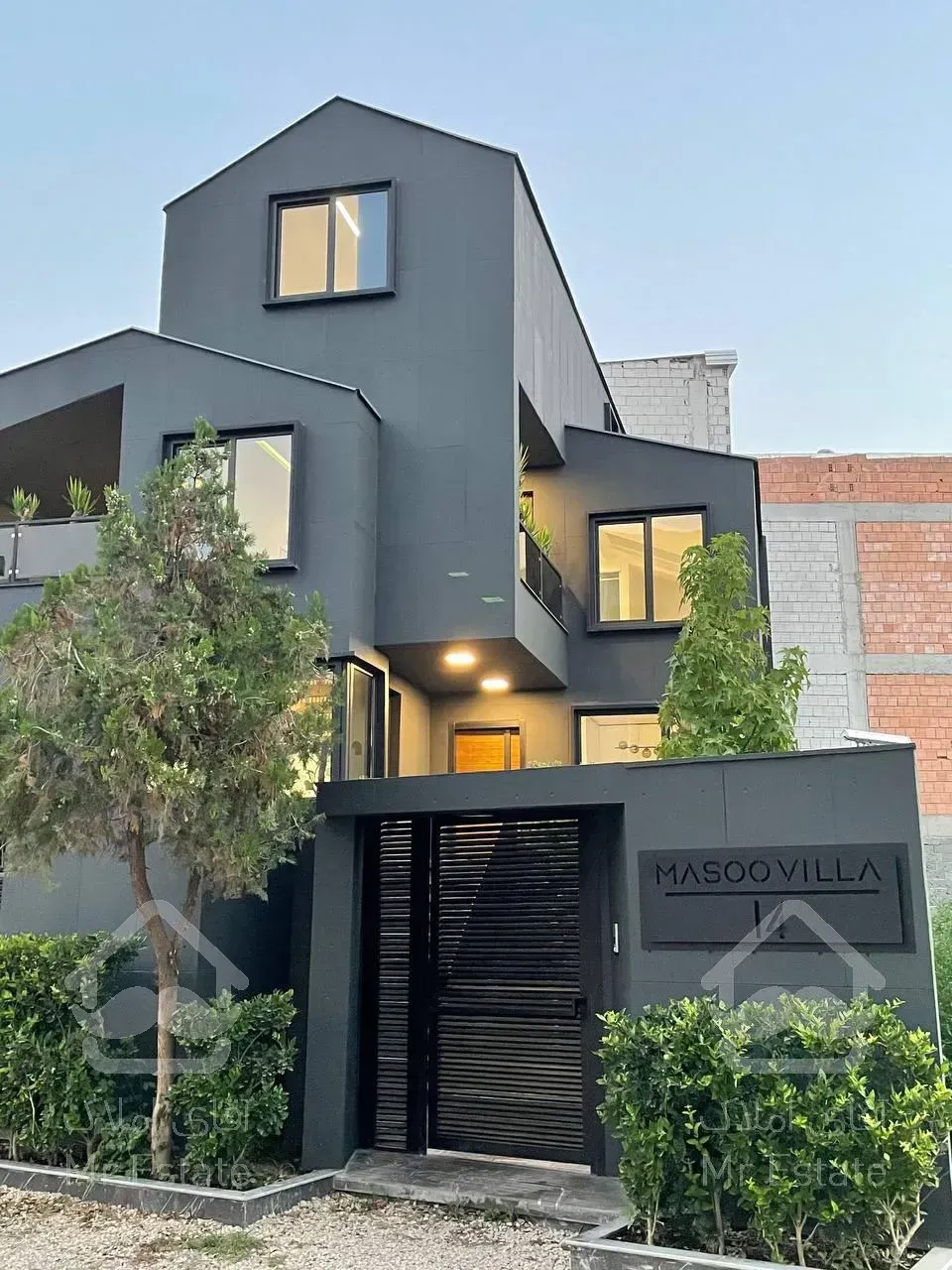 خرید ویلا تریبلکس 350 متری  ساری