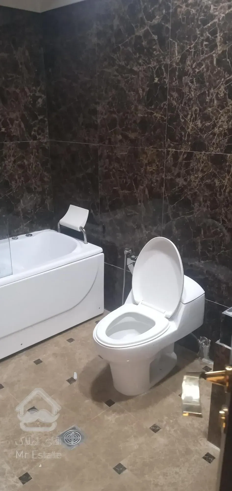 رهن و اجاره اپارتمان ۱۷۰متری در فرمانیه