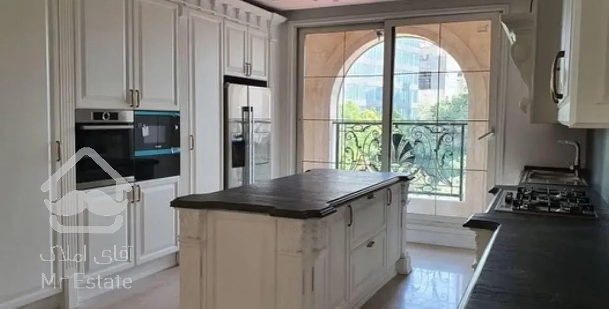 خرید آپارتمان 240 متری نیاوران