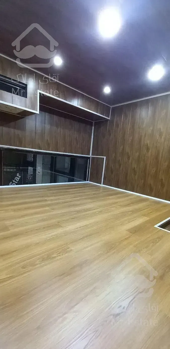 مغازه ۳۲ متر فول دیزاین