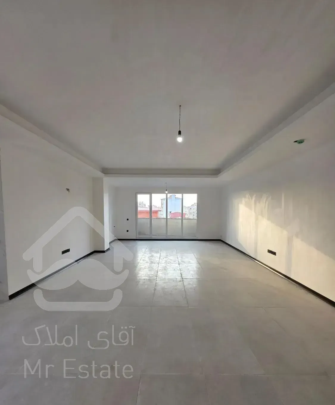 فروش آپارتمان ۱۳۰ متری نوساز نزدیک دریا/ جمهوری