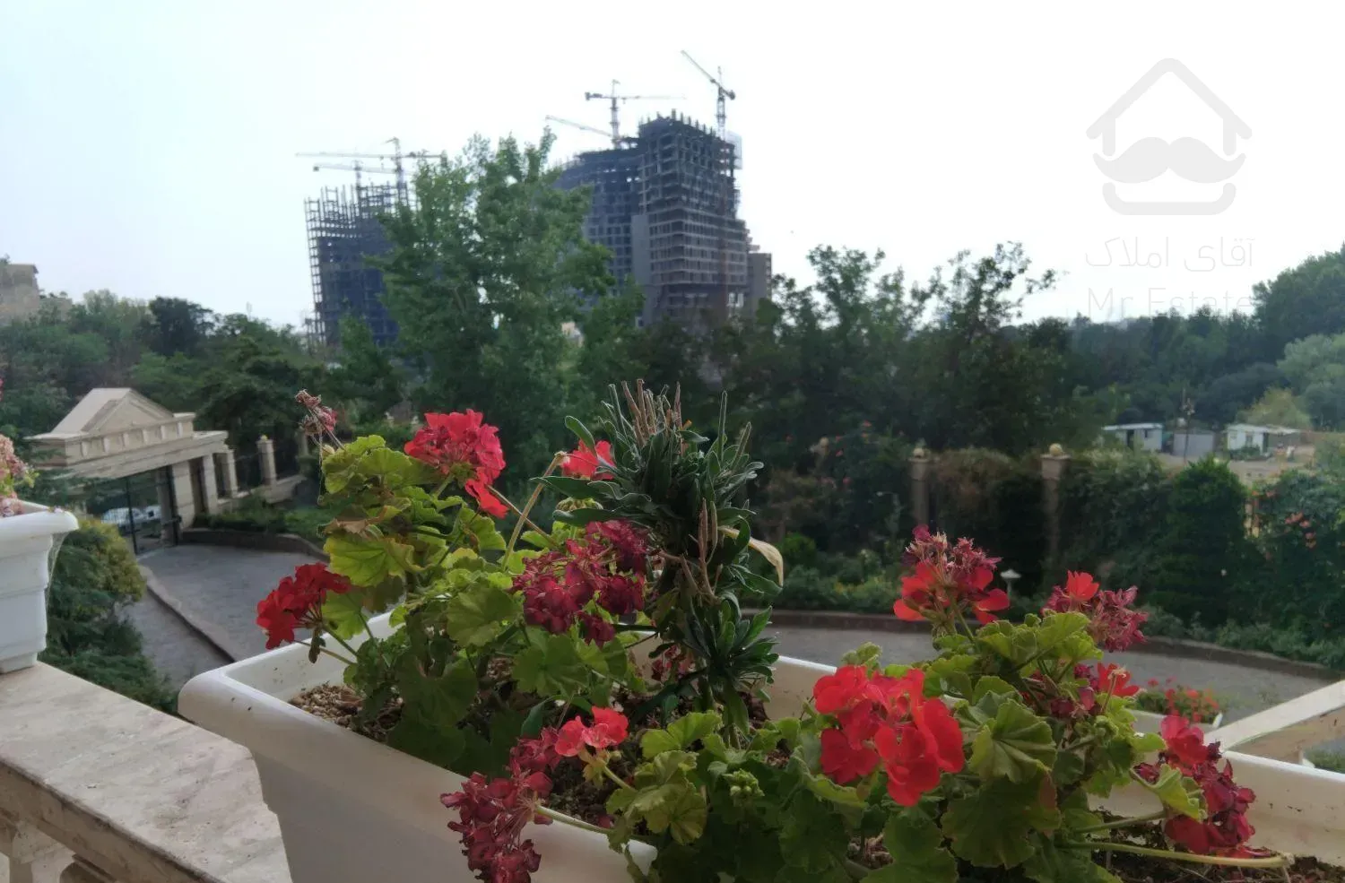 ۱۲۵م/۳خ/هم ویو /هم استخر هم خلوت دوقدمی امام علی