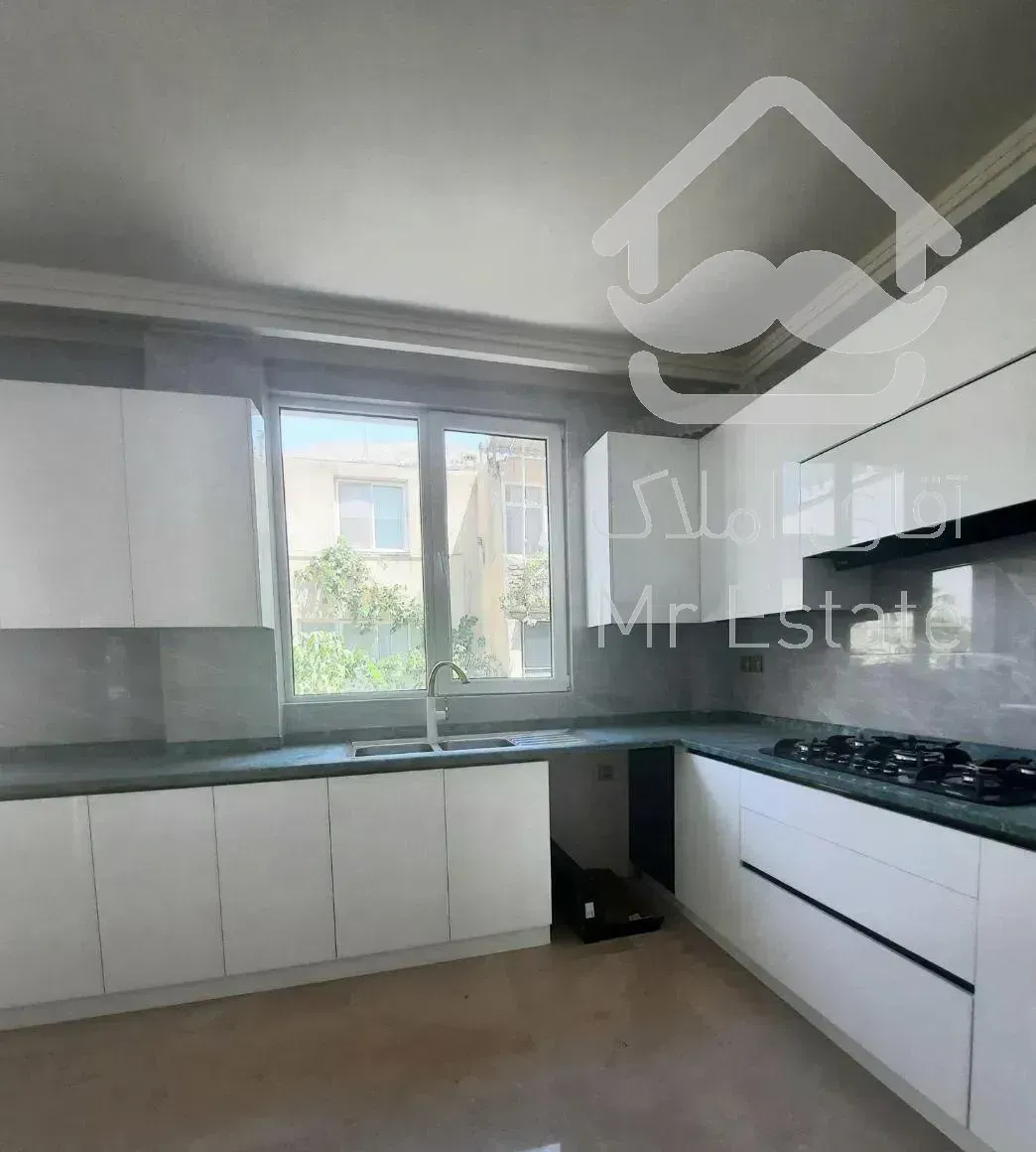 آپارتمان ۱۲۰ متری سه خواب نوساز کلیدنخورده دارآباد