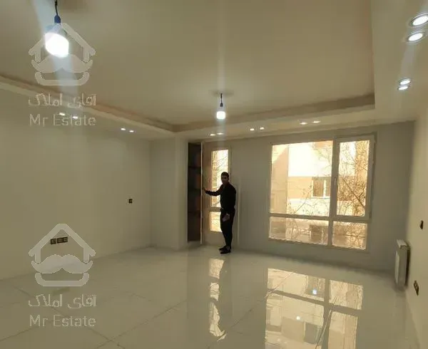 ۸۶متر/سالن پرده خور/تاپ لوکیشن/مالک شدیداً فروشنده