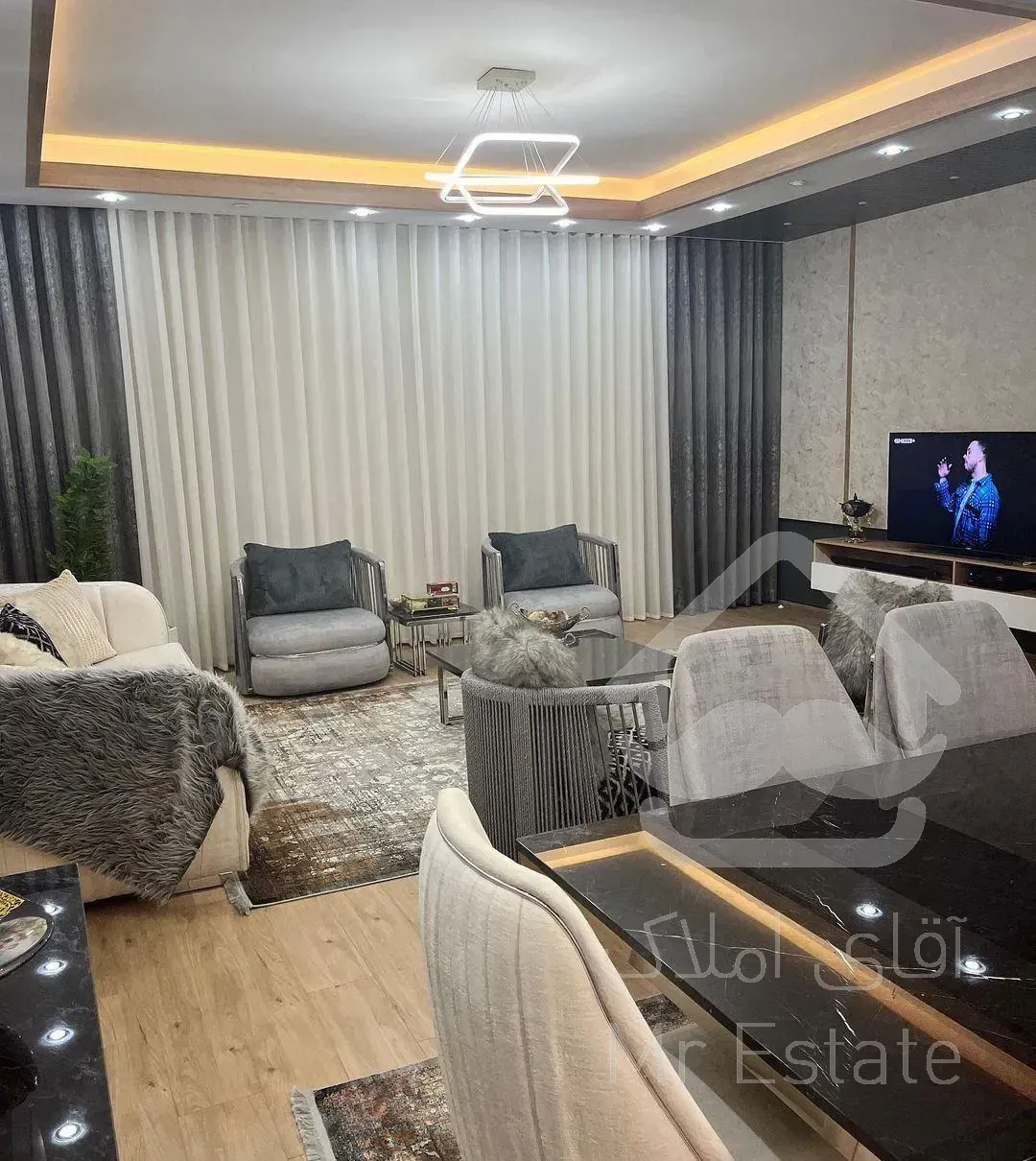 آپارتمان دو خوابه خوش نقشه و شیک 115متر قدوسی غربی