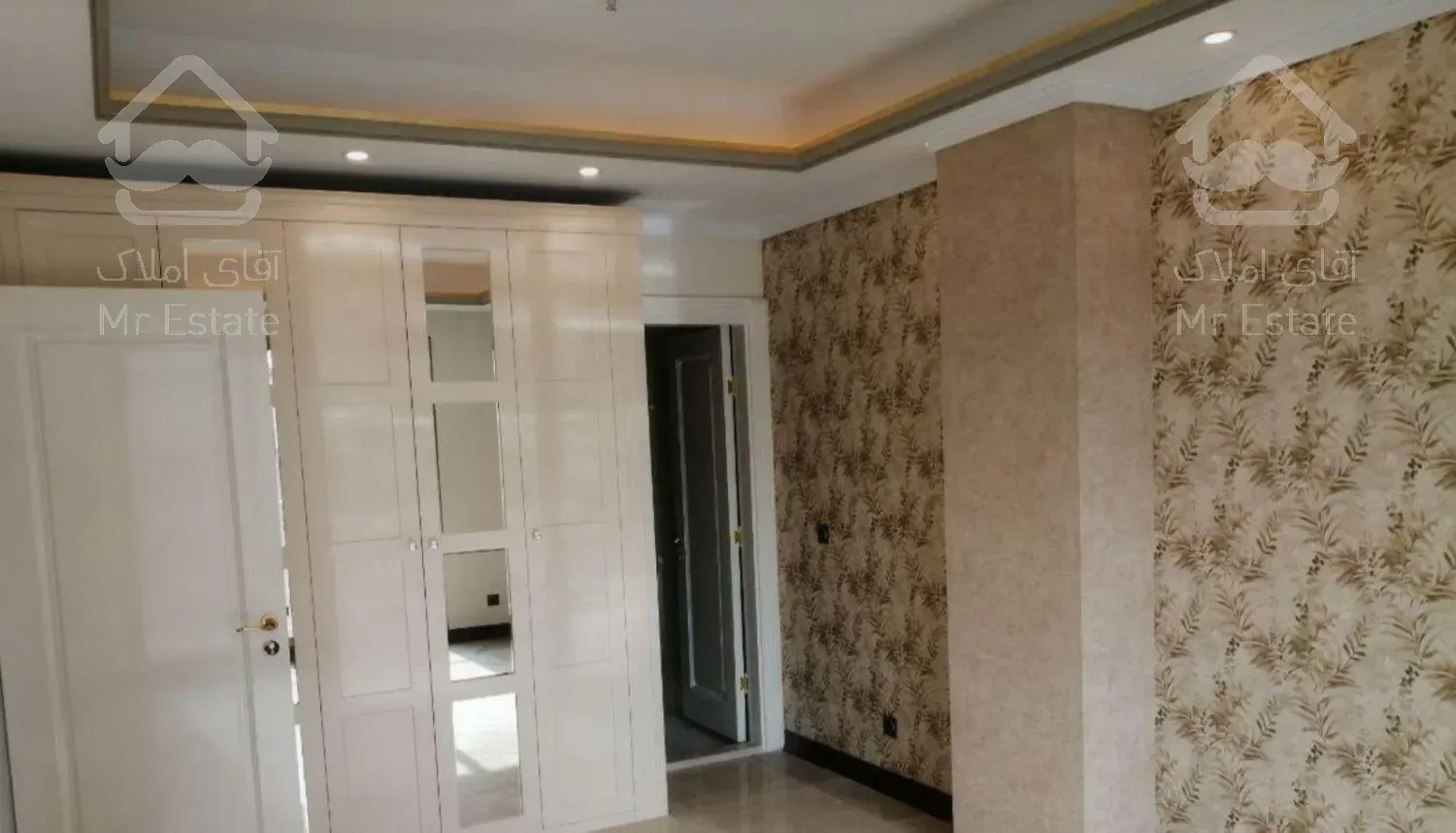 ۲۳۰ متر  در نفت شمالی