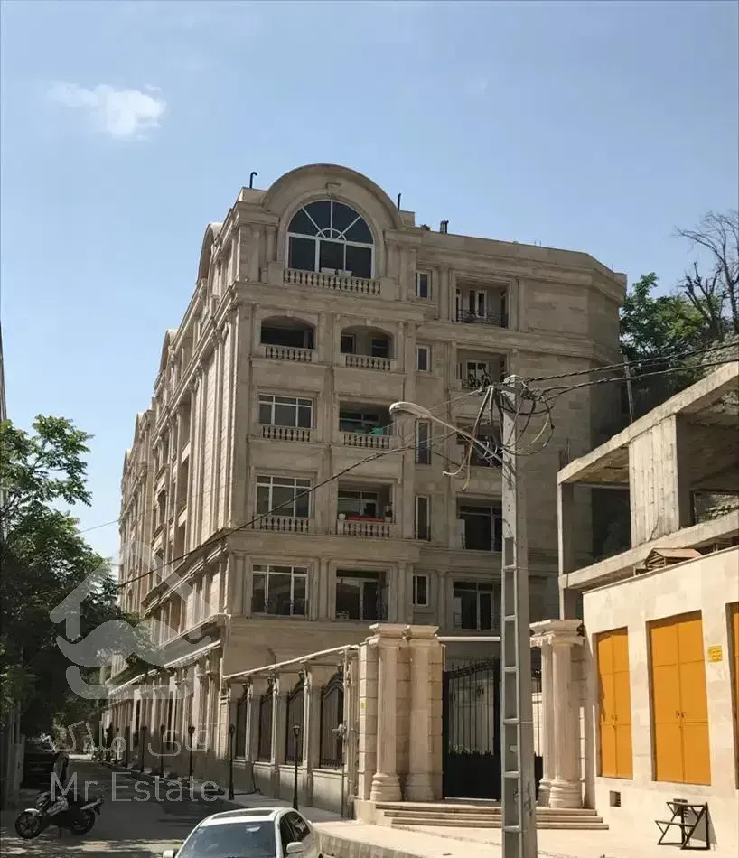 ۳۰۰ متر فول نوساز کلید نخورد ارتفاع سقف ۴ متر