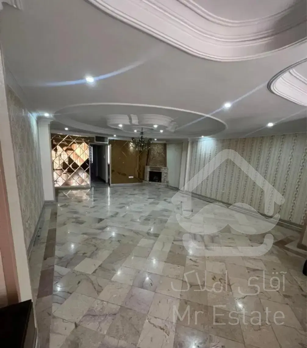 ۱۰۳ متر ۲ خواب کف پارکت با پارکینگ و انباری