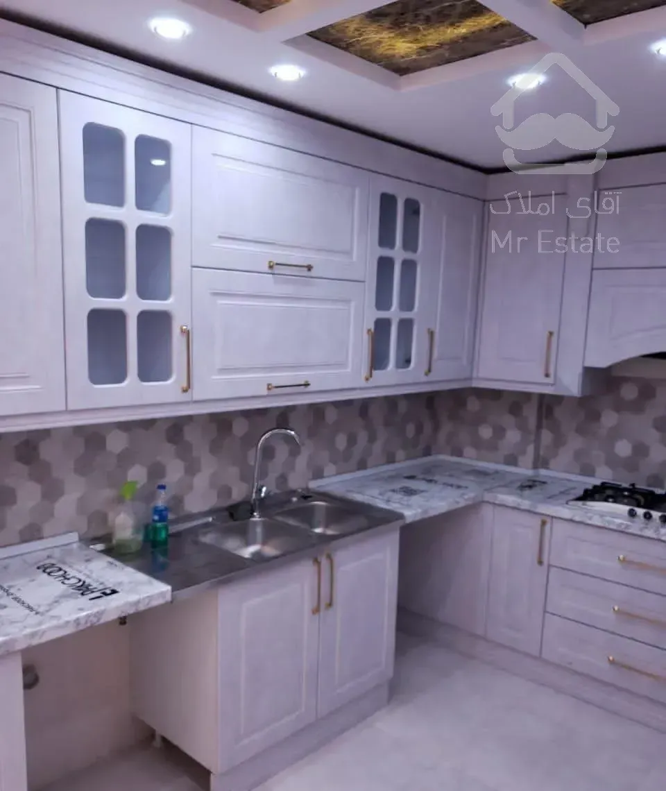 فروش آپارتمان ۱۴۲ متری ۳ خوابه در شهرک ولیعصر