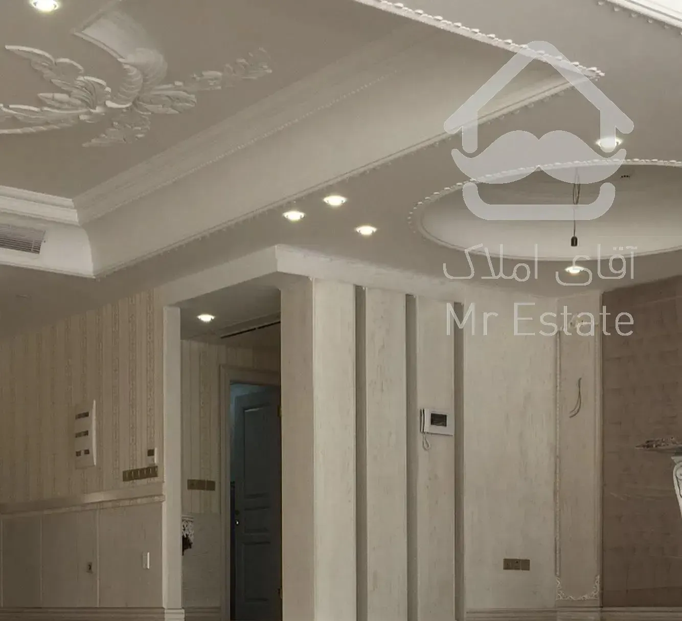 ۲۱۰ متر مولتی برند