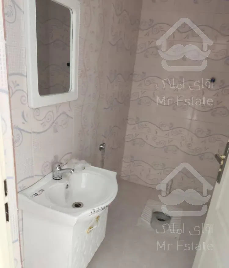 ۸۷ متر دو خواب    فاصله تا مترو ۴۰۰ متر