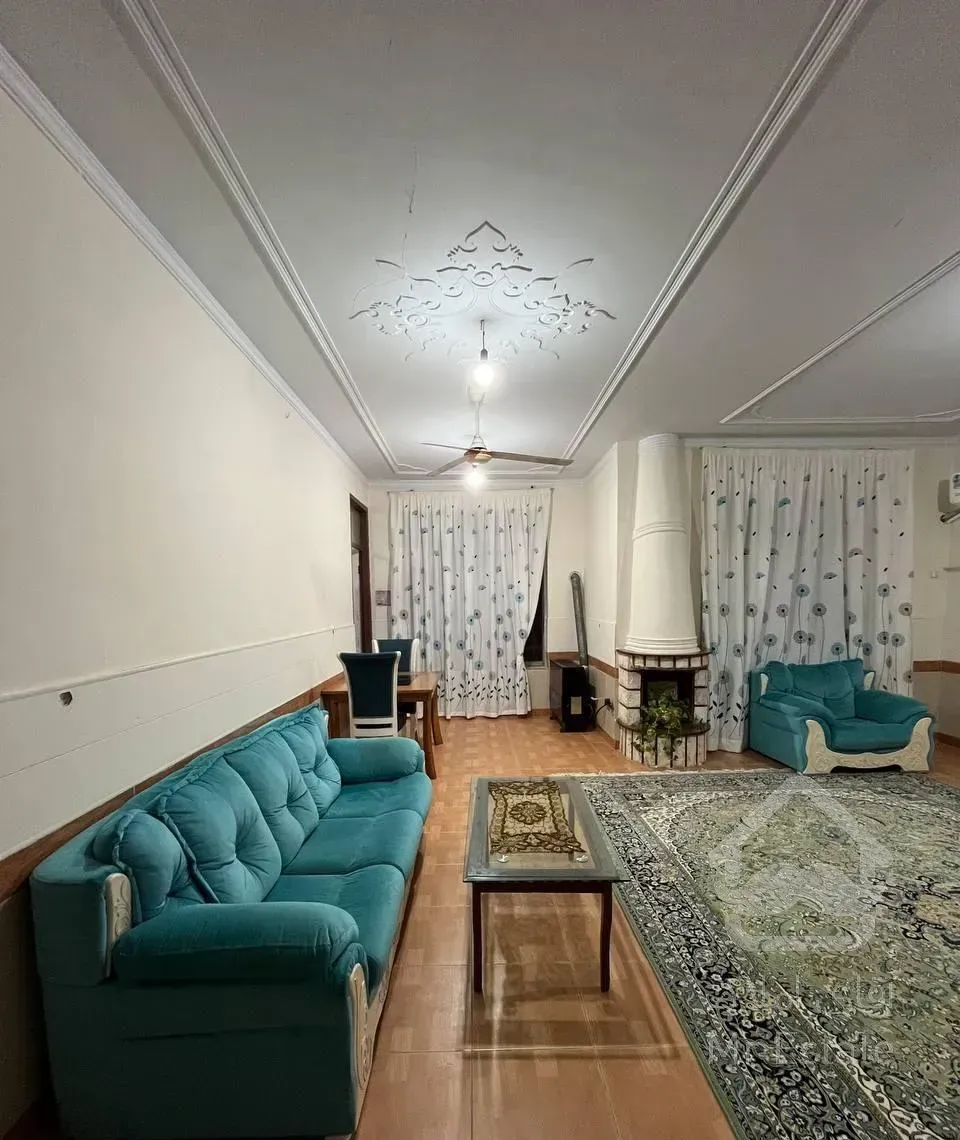 خانه ویلایی فروشی ۴۵۰ متری برجاده اصلی فرح آباد