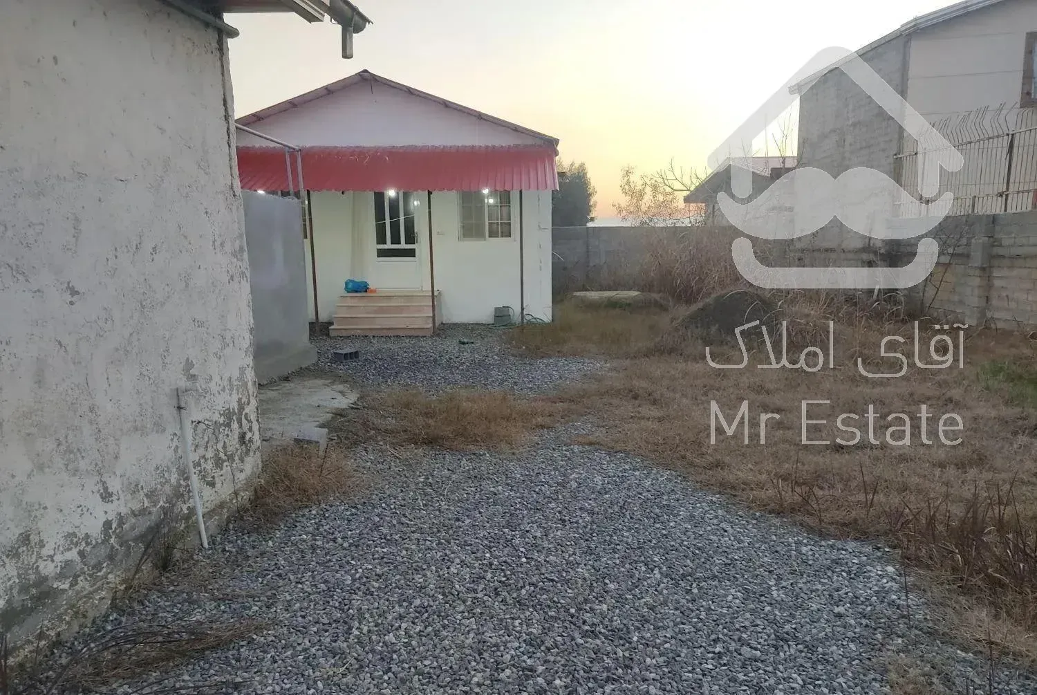 خونه ویلای حیاط دار 400متر