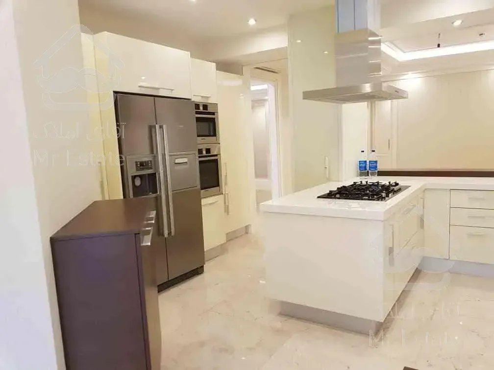 آپترتمان ۲۶۰متر نیاوران ۳خواب کلیدنخورده نوساز تراس فرنیش نورگیر