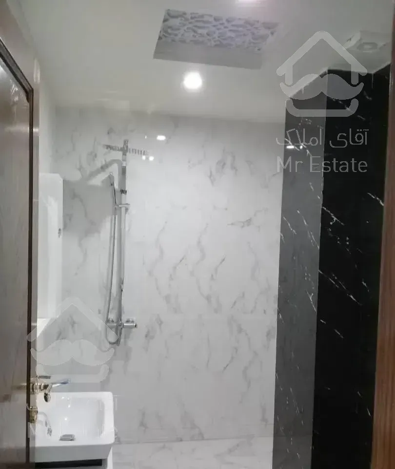 ۱۸۰ متر ۳ خواب اندرزگو  بالکن بزرگ