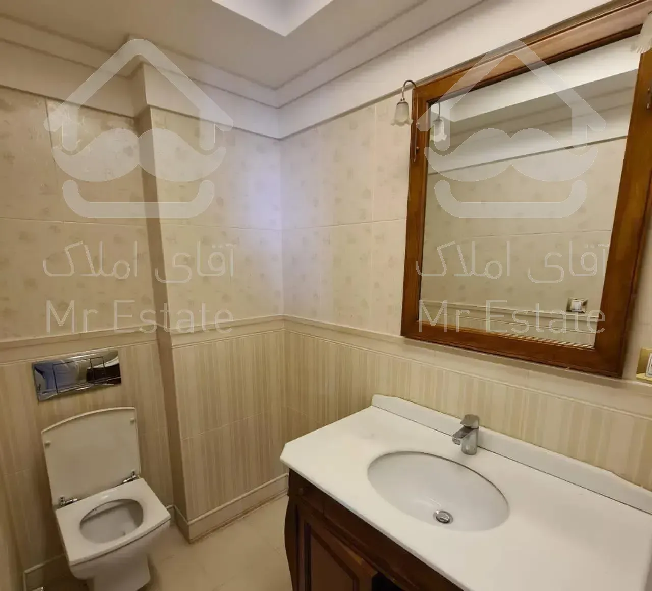 ١١٠ متر گلچین دو خوابه