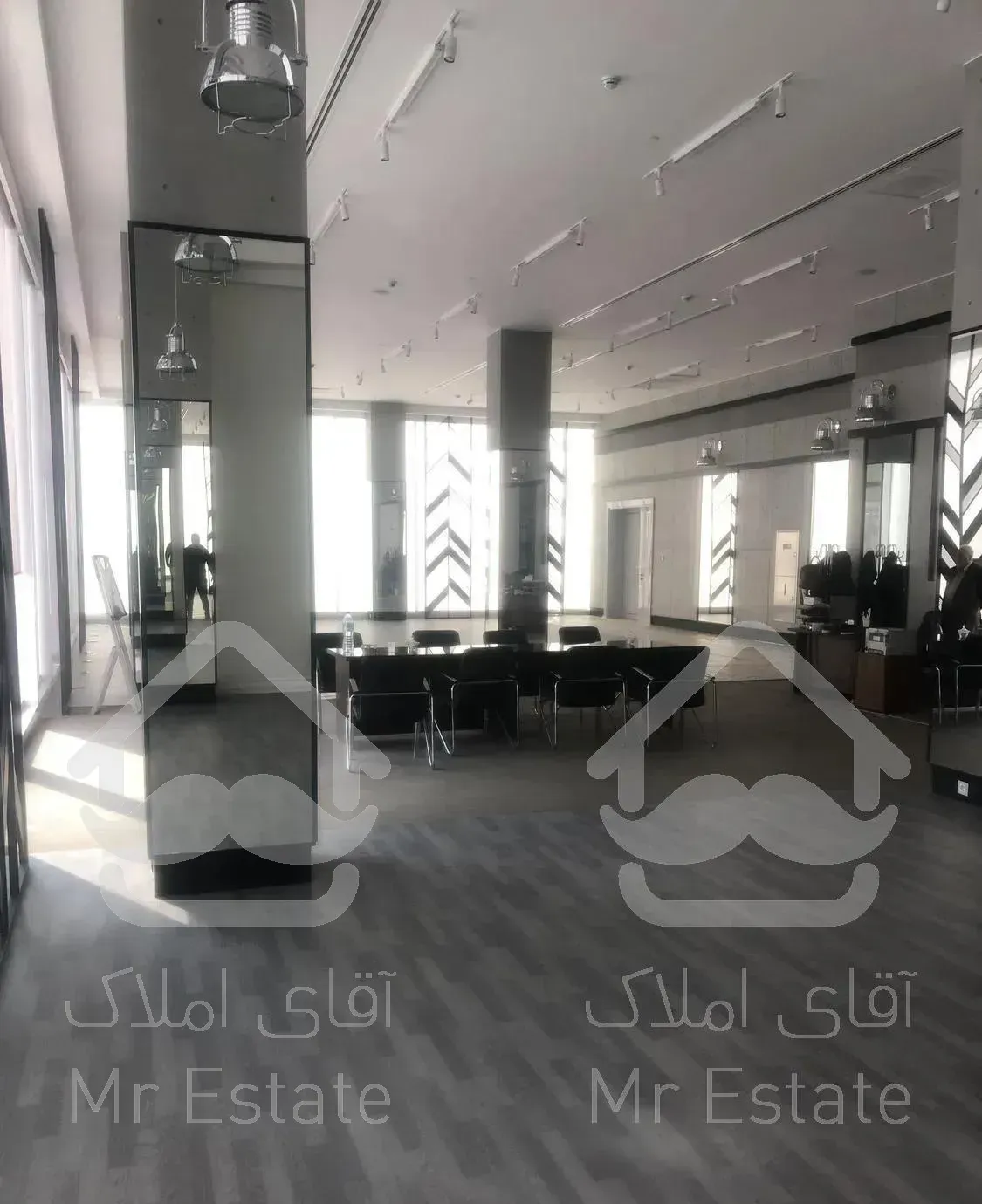 ۸۲۰ متر تجاری مناسب باشگاه ورزشی/ زعفرانیه