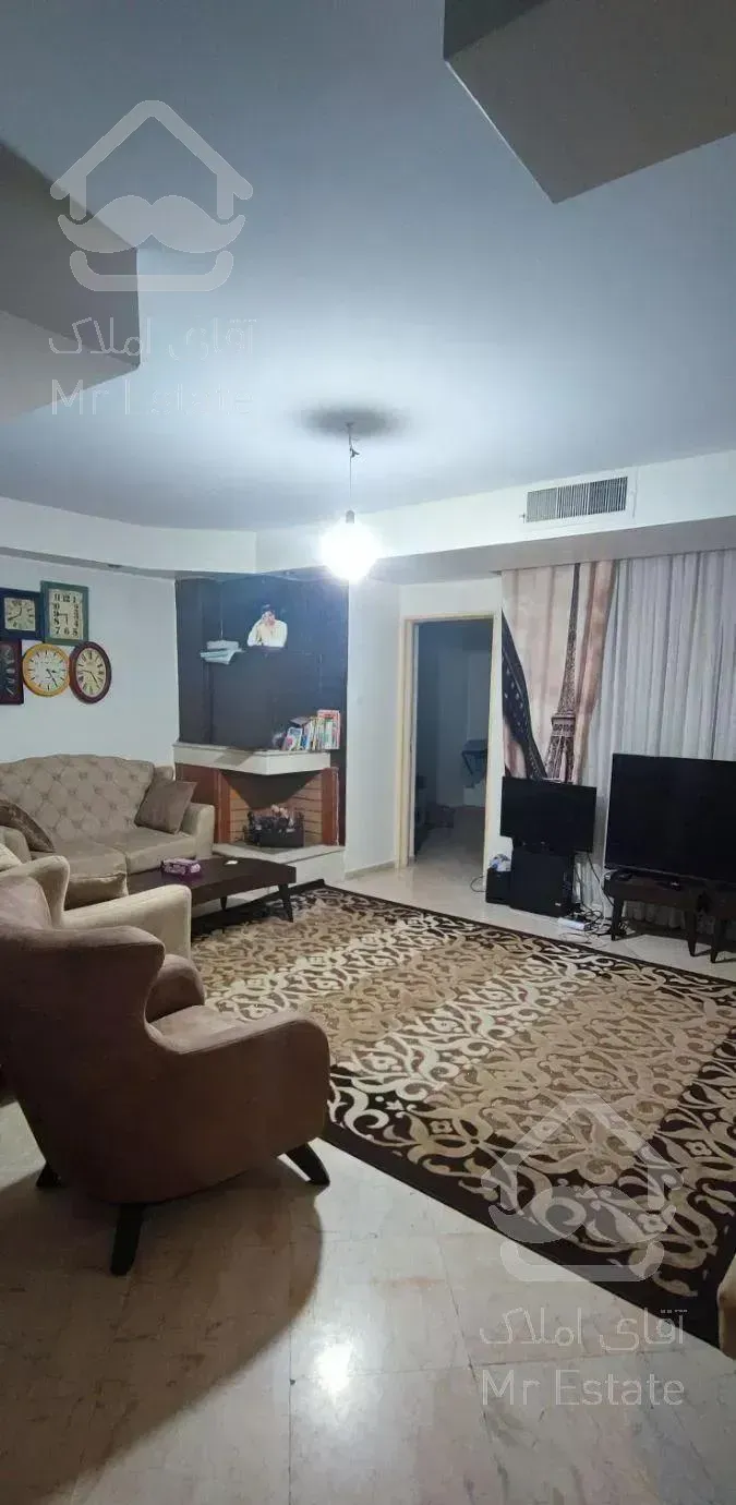 ۸۵متر//طبقه آخر//نقلی