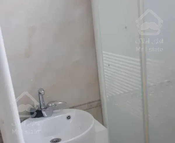 ۱۲۵ متر  واحدی   حتی با موقعیت  اداری