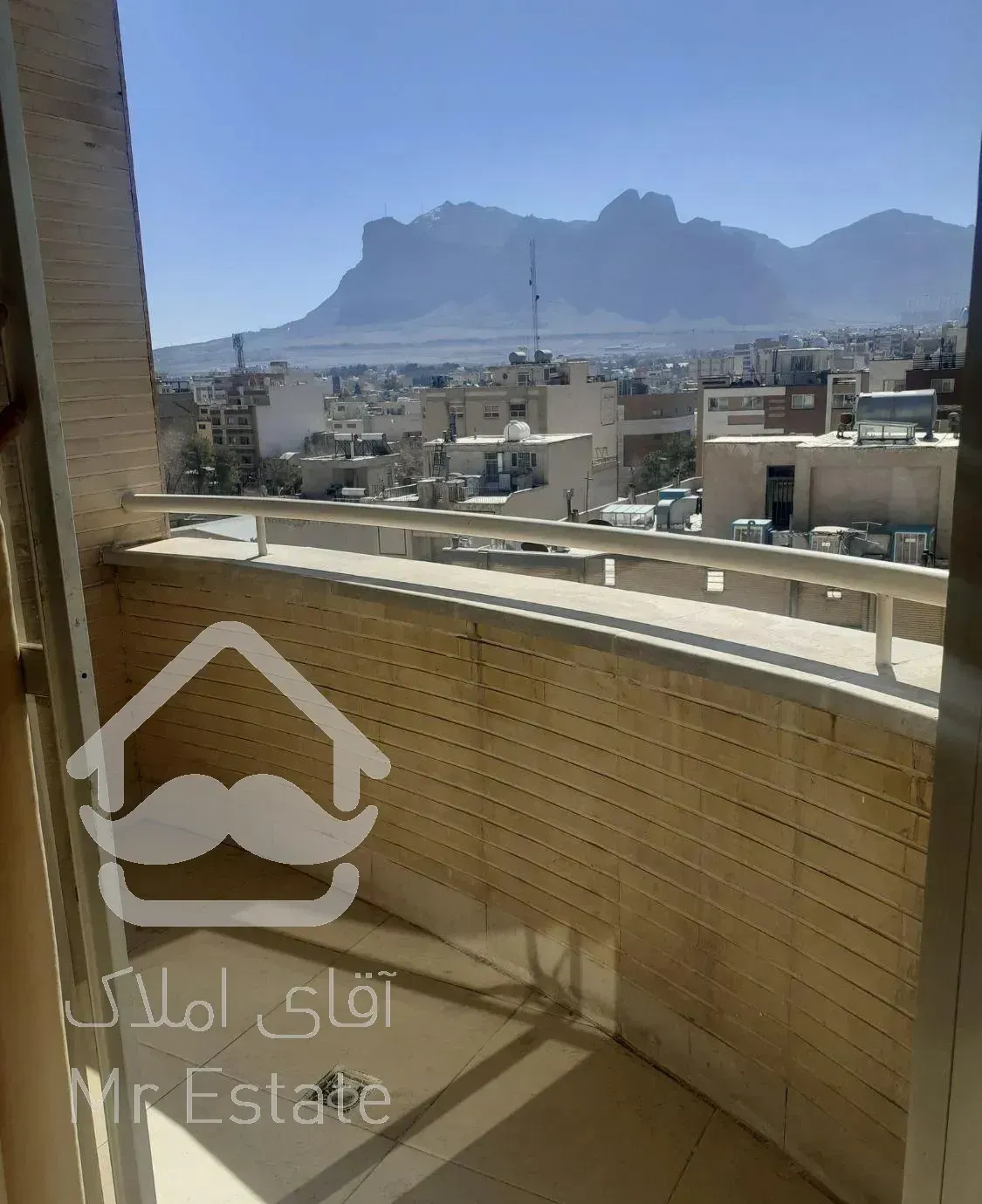 اپارتمان ۱۶۰ متر ۳ خواب باغ زیار