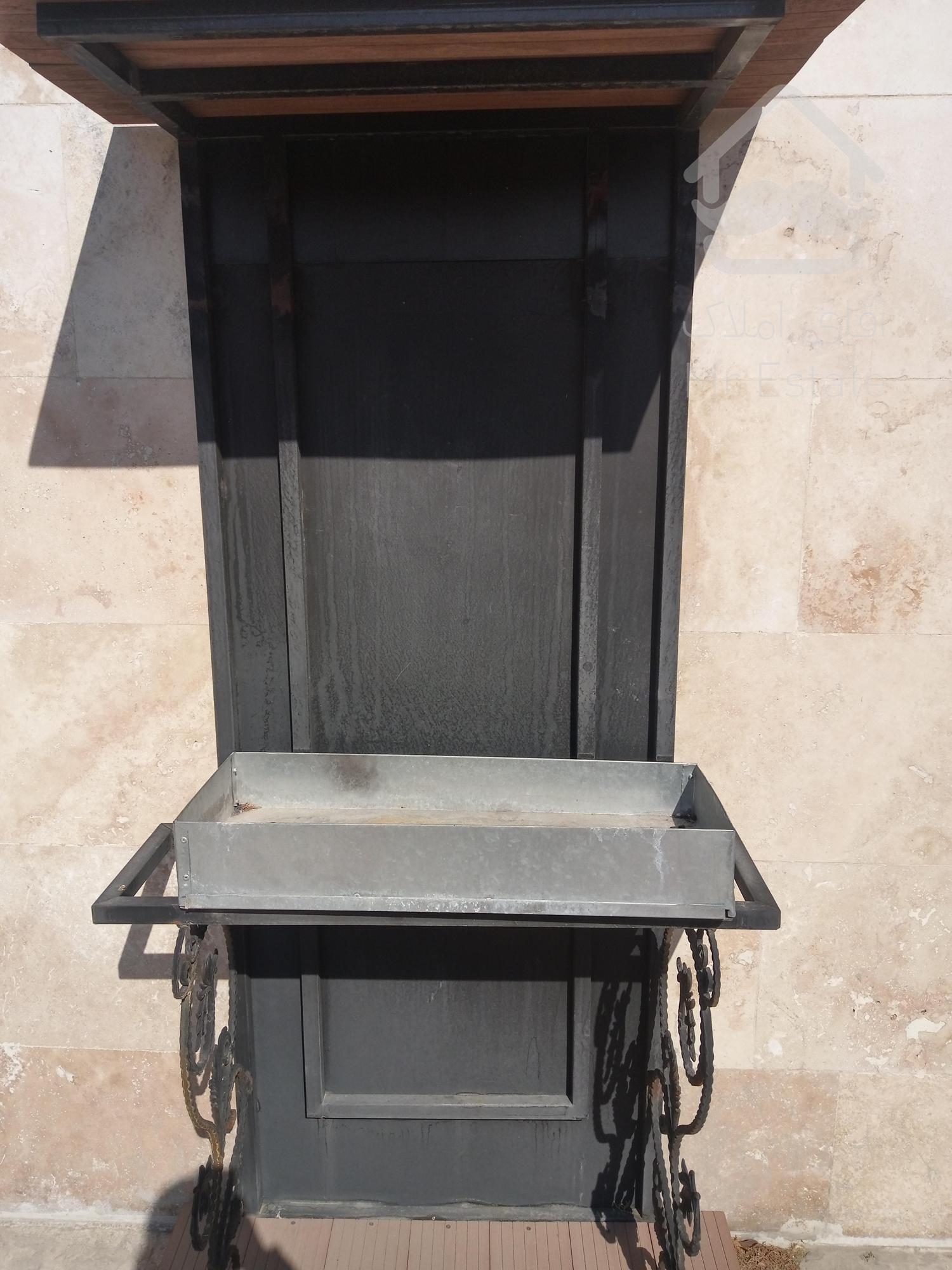 آپارتمان 170 متری ، روف گاردن ، 2 پارکینگ