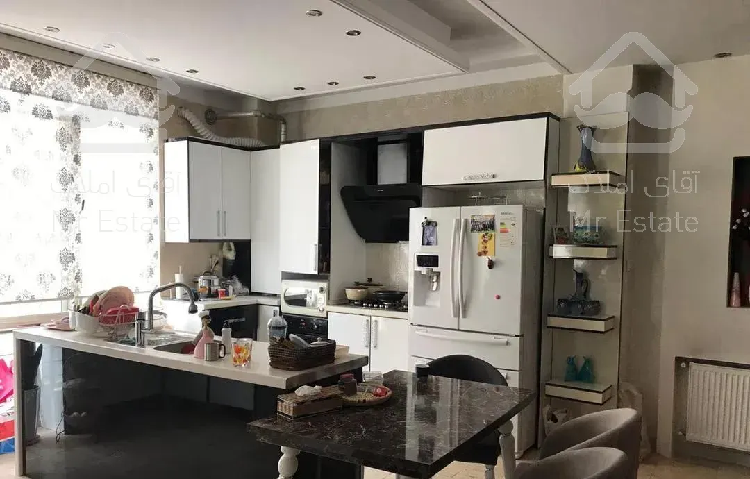 103متر دوخوابه ولیعصر پارک ساعی کوچه امینی تخلیه