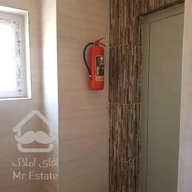 آپارتمان 142 متر _مناسب سرمایه گذاری_ کریم آباد