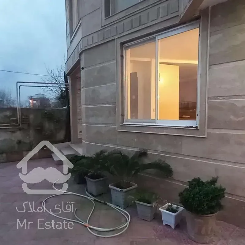 ویلا لاکچری دوبلکس 300 متر_5خواب_شیک و تمیز_ جمهوری