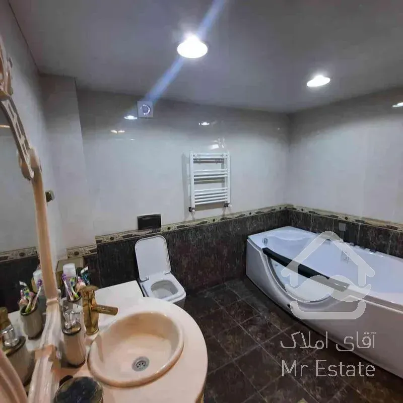 ویلا 610 متر استخر دارتریبلکس چهارصد دستگاه