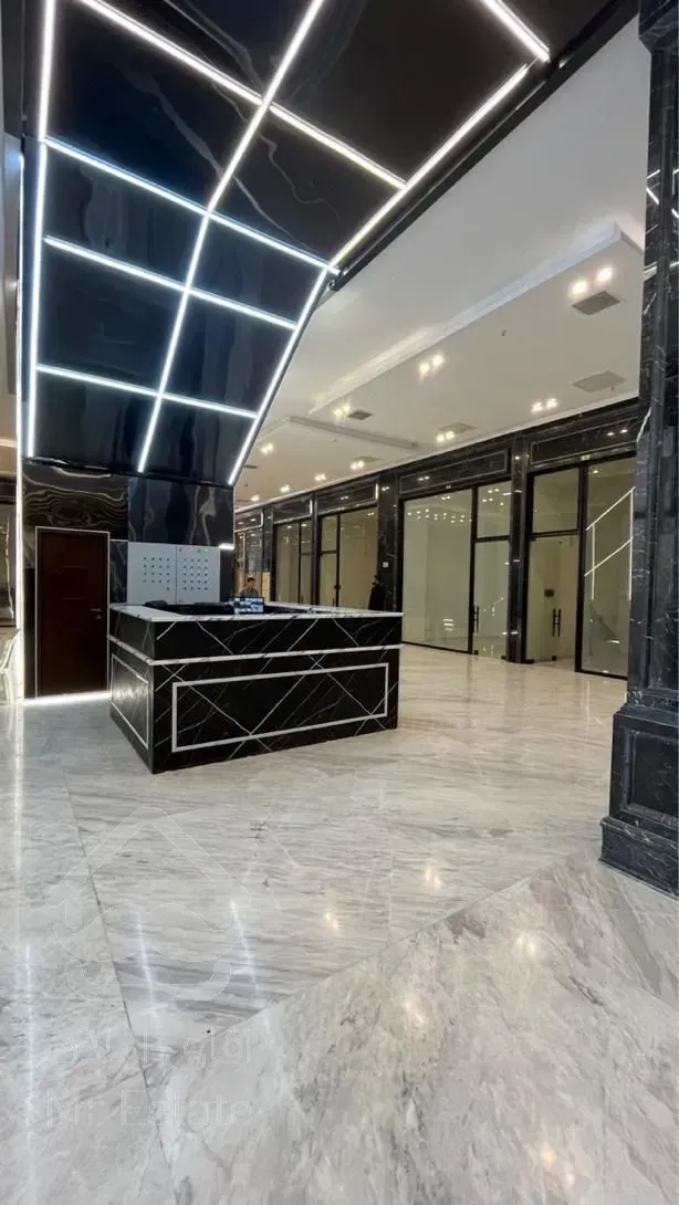 معماری مدرن تجاری در قلب شرق تهران / 19 متر تجاری