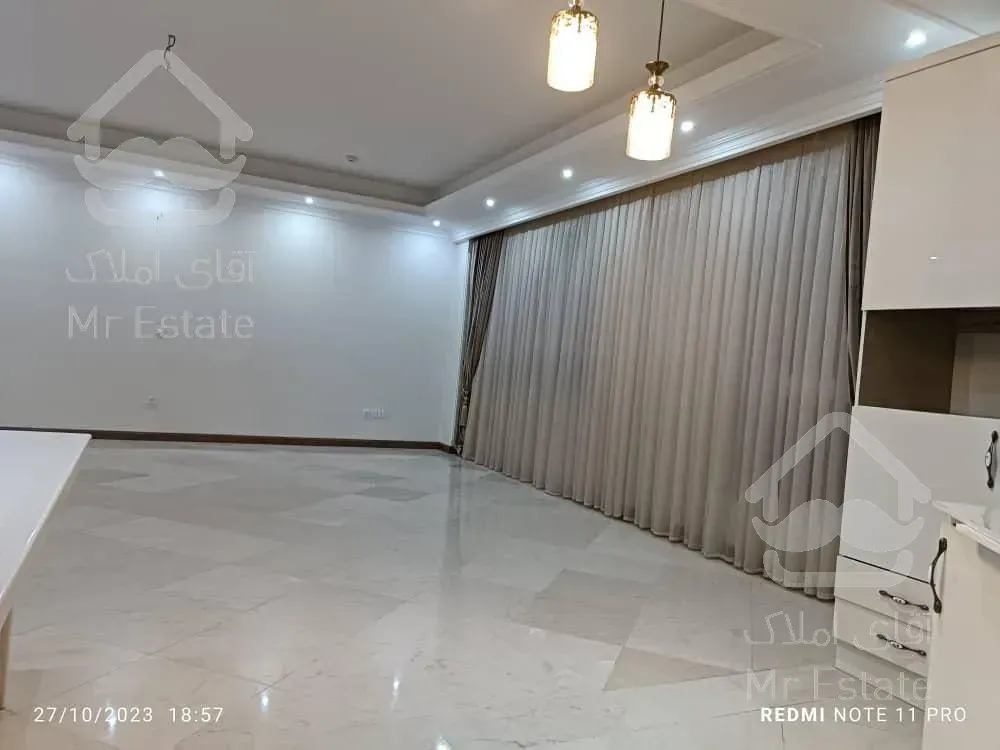 ۱۲۰متری شیک پونک