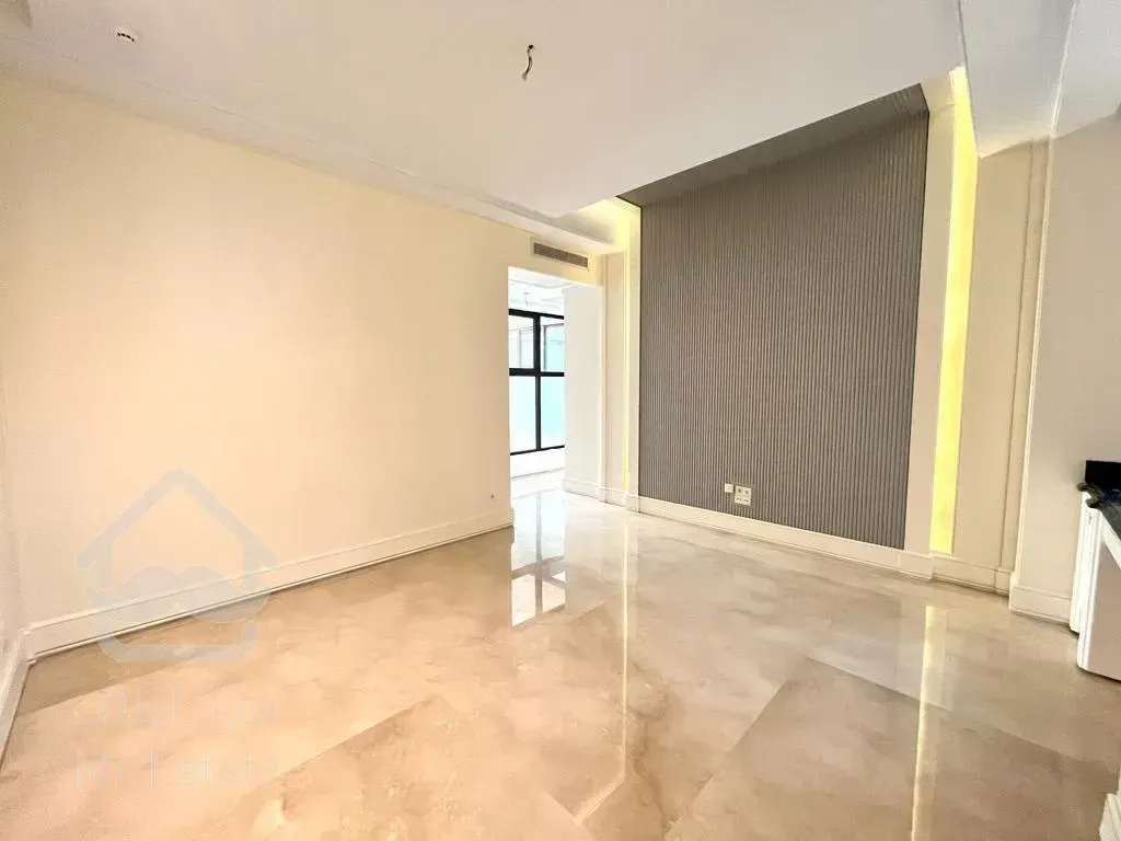 فروش اپارتمان 215 متری زعفرانیه