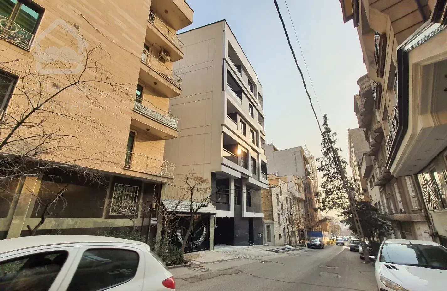 ۹۰مترمطهری/موقعیت اداری/خوش آدرس/تاپlocاداری/دلباز